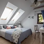 Dom Pod Skrzydlami 3*