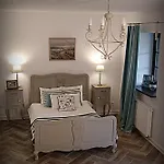 Dom Pod Skrzydlami Bed & Breakfast 3*
