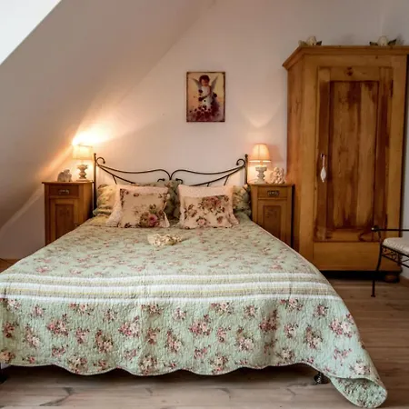Dom Pod Skrzydlami Bed & Breakfast